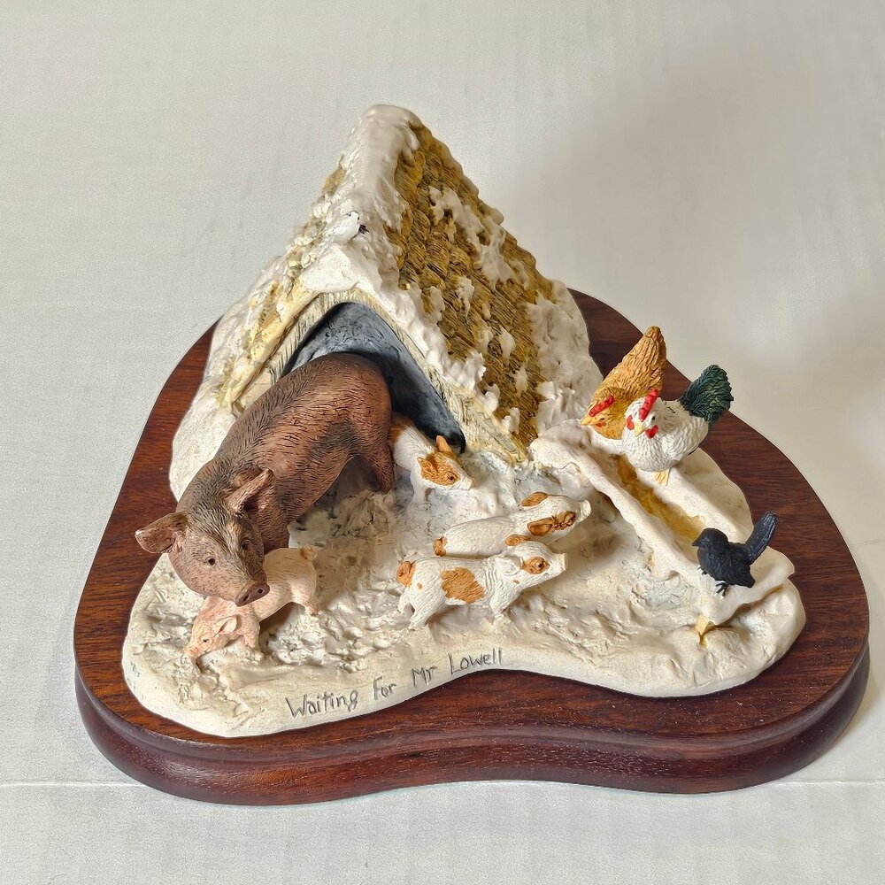 Lowell Davis "Waiting For Mr Lowell" Christmas 1993 Figurine Pigs Chickens
